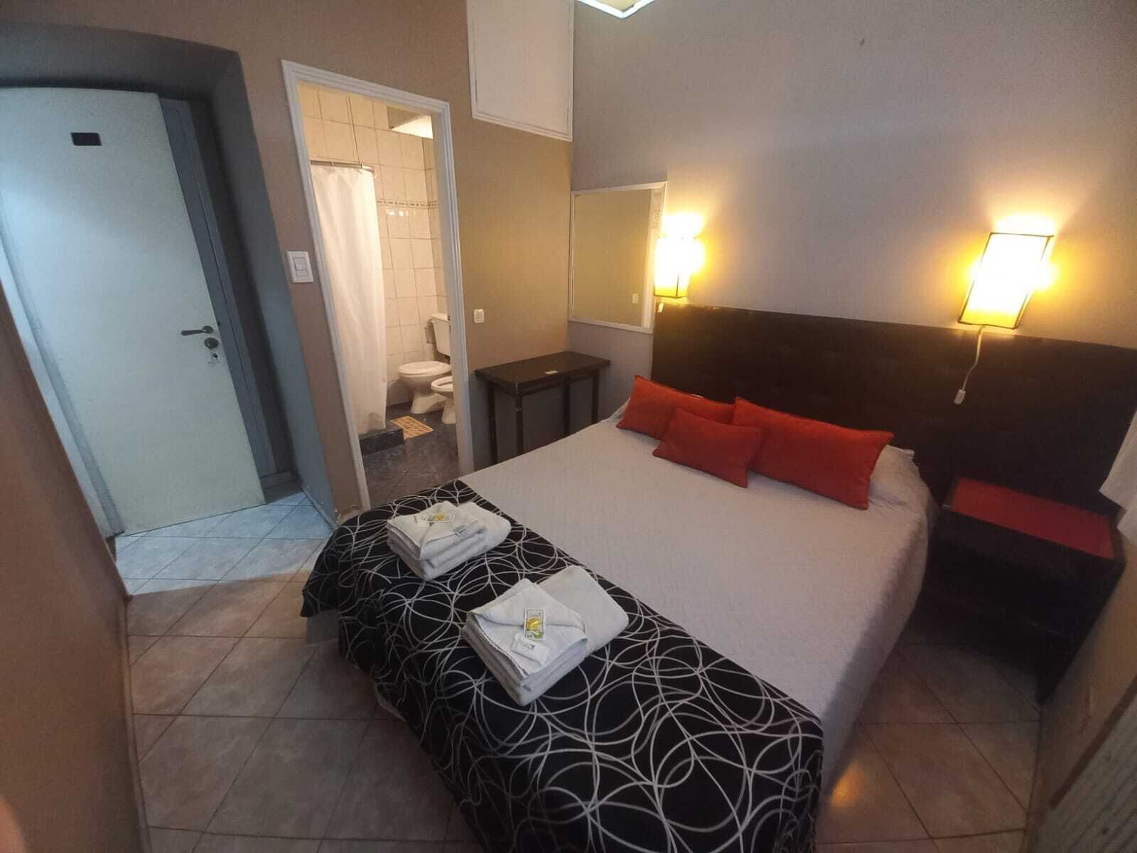 스탠다드 더블룸 | 객실 내 금고, 침대 시트