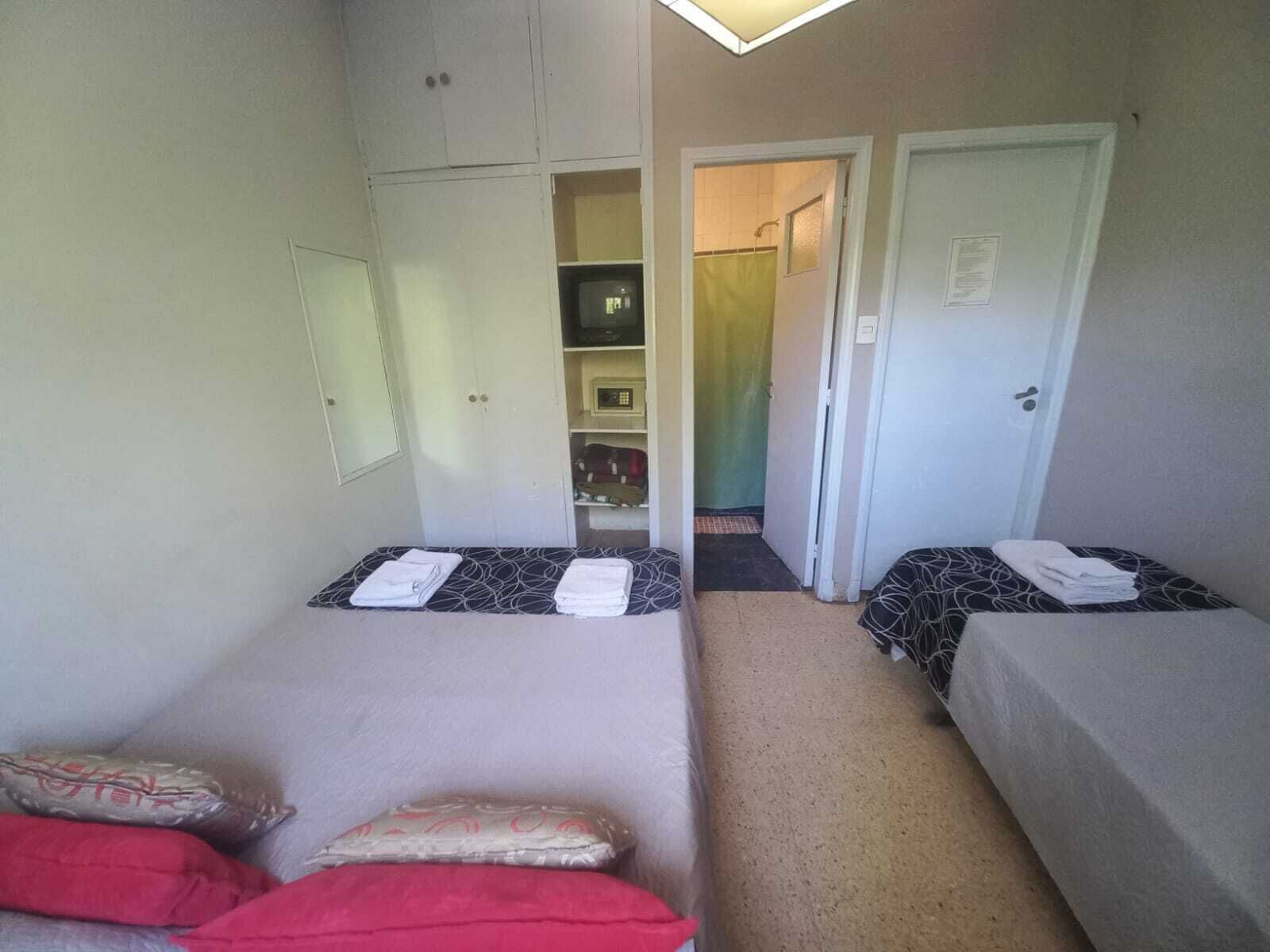 스탠다드 트리플룸 | 객실 내 금고, 침대 시트