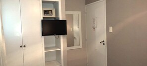 Caja de seguridad en la habitación 