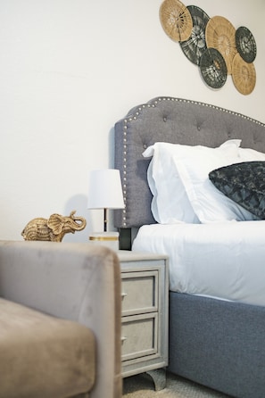 1 chambre, fer et planche à repasser, accès au Wi-Fi (inclus)