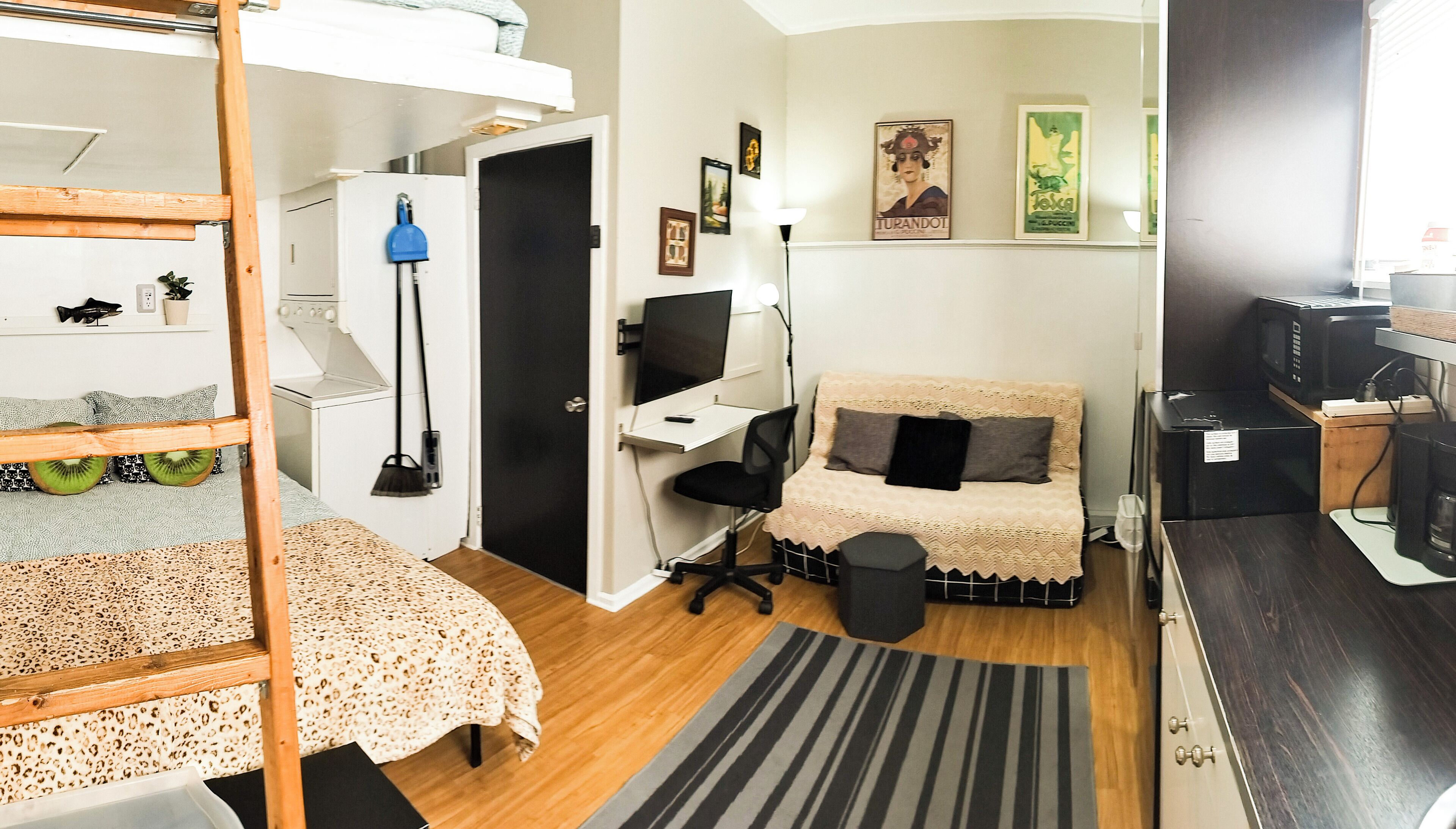 1 chambre, bureau, fer et planche à repasser, Wi-Fi gratuit