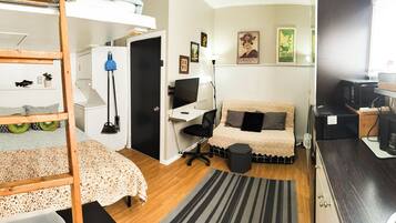 1 bedroom, desk, iron/ironing board, free WiFi