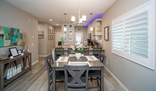 Cozy Phoenix Home w/ Fire Pit & Office & Near Airport & South Mountain Park