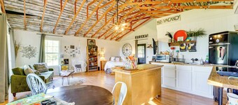 1 Mi to Downtown Eureka Springs: Studio Retreat