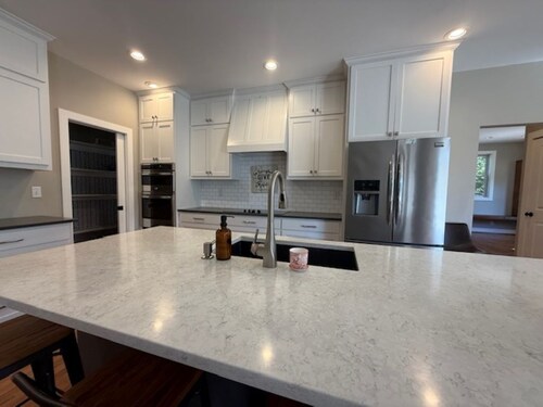 Charming 4-bedroom house in Madison centrally located!