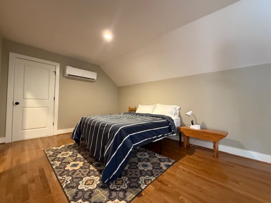 4 slaapkamers, een bureau, gratis wifi, beddengoed