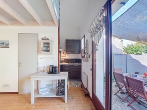 Private kitchen - Les Charmilles by Interhome (Les Mathes)