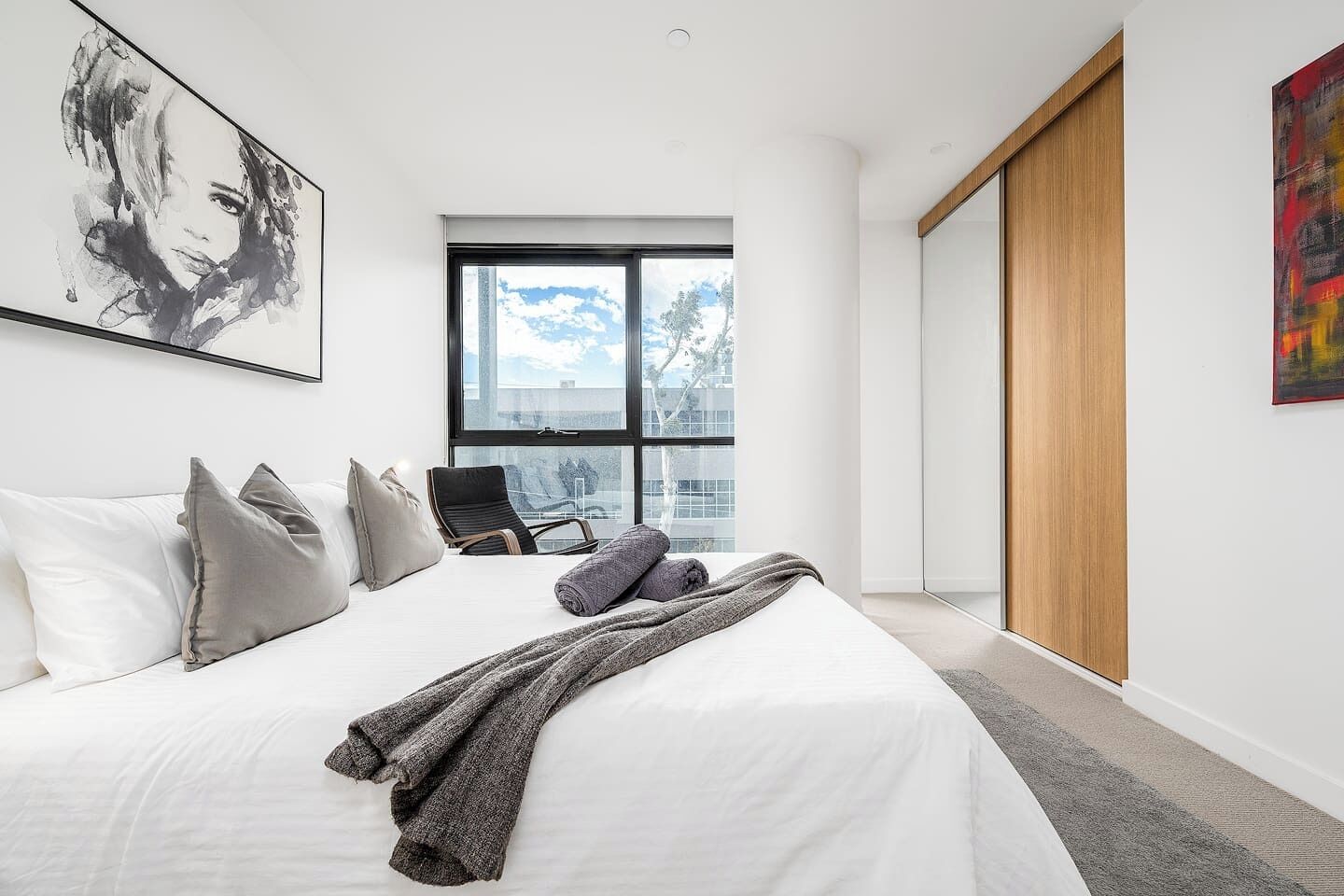 3 habitaciones, escritorio, tabla de planchar con plancha y wifi 