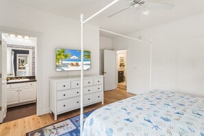 5 bedrooms, iron/ironing board, free WiFi, bed sheets