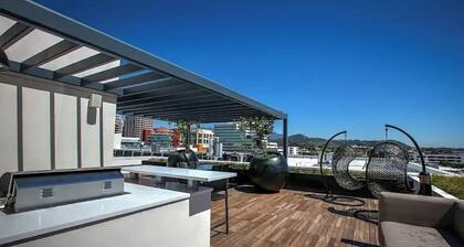 Luxury Meets Comfort: Chic 1-Bedroom in a Prime Glendale Location