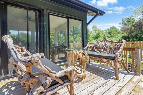 Private 4 Bed/4.5 Bath Estate w/ Pool on 5 Acres