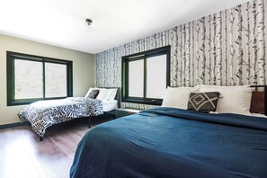 4 bedrooms, desk, iron/ironing board, free WiFi - Private 4 Bed/4.5 Bath Estate w/ Pool on 5 Acres (Fennville,)