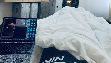 3 bedrooms, iron/ironing board, WiFi, bed sheets