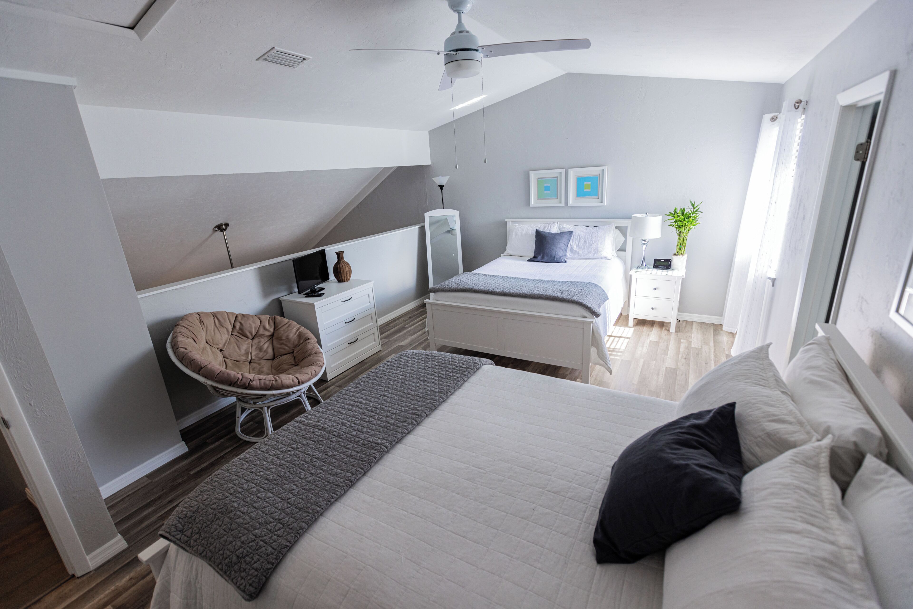 2 chambres, fer et planche à repasser, accès Internet, draps fournis