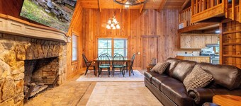Cozy 2-bedroom cabin in charming Chatsworth, Georgia