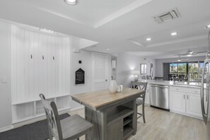 Dining - Bayfront Bliss Near Vanderbilt Beach (Naples)