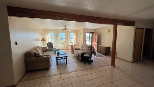 Charming 3-bedroom house in beautiful Corrales