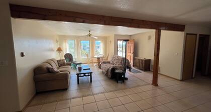 Charming 3-bedroom house in beautiful Corrales