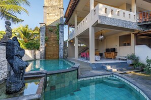 Outdoor pool - Griya Agung Guesthouse Ubud (Ubud)