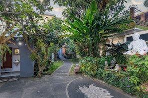 Garden view - Griya Agung Guesthouse Ubud (Ubud)