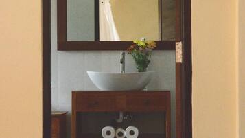 Shower, soap, shampoo, toilet paper