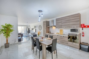 Apartment | 2 bedrooms - Apartment in Marsalforn Beaches Seaside Dining (Zebbug)