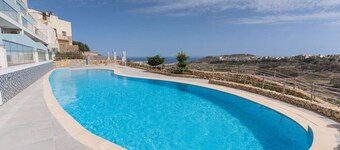 Property With Pool Access - Xaghra Near Marsalforn