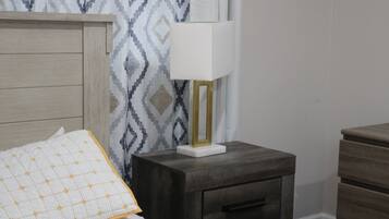 1 bedroom, iron/ironing board, internet, bed sheets