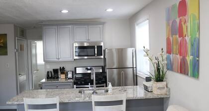 Renovated One Bedroom Apt. in Historic District