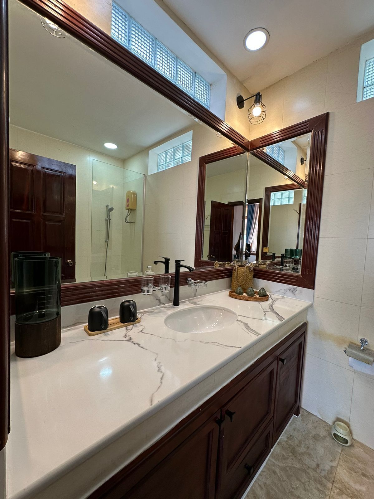 Towels, soap, toilet paper