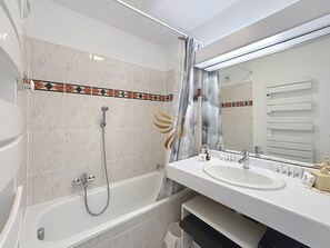Articles de toilette (gratuits), séchoir à cheveux