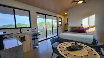 1 chambre, fer et planche à repasser, accès Internet, draps fournis