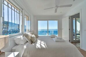 4 عدّة غرف نوم ومكواة/لوح كي وواي فاي وملاءات أسرّة