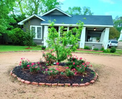 Charming bed & breakfast in soothing Ruston spirit. Near Tech and Sports complex