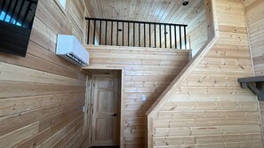 Interior - New Chalet! Closest to South Rim (20 Min), King + Loft. No Kitchen (Williams)