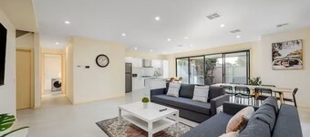 Superb Family Home, 6 Mins to Melbourne Airport, 18km from Melbourne CBD
