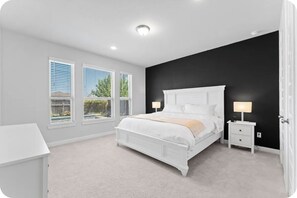 5 عدّة غرف نوم ومكواة/لوح كي وواي فاي وملاءات أسرّة