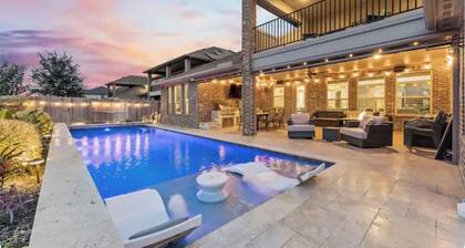 Theater Waterfront Heated Pool Smart Home