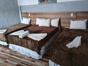 Quadruple Room | Desk, free WiFi - Pousada Massayó (Maceió)