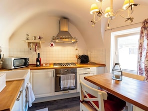 Frigorifero, microonde, forno, lavastoviglie