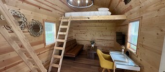 Charming Tiny home cabin with double loft