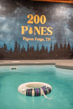 Piscine intérieure, piscine chauffée