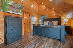 3 bedrooms, iron/ironing board, travel cot, free WiFi