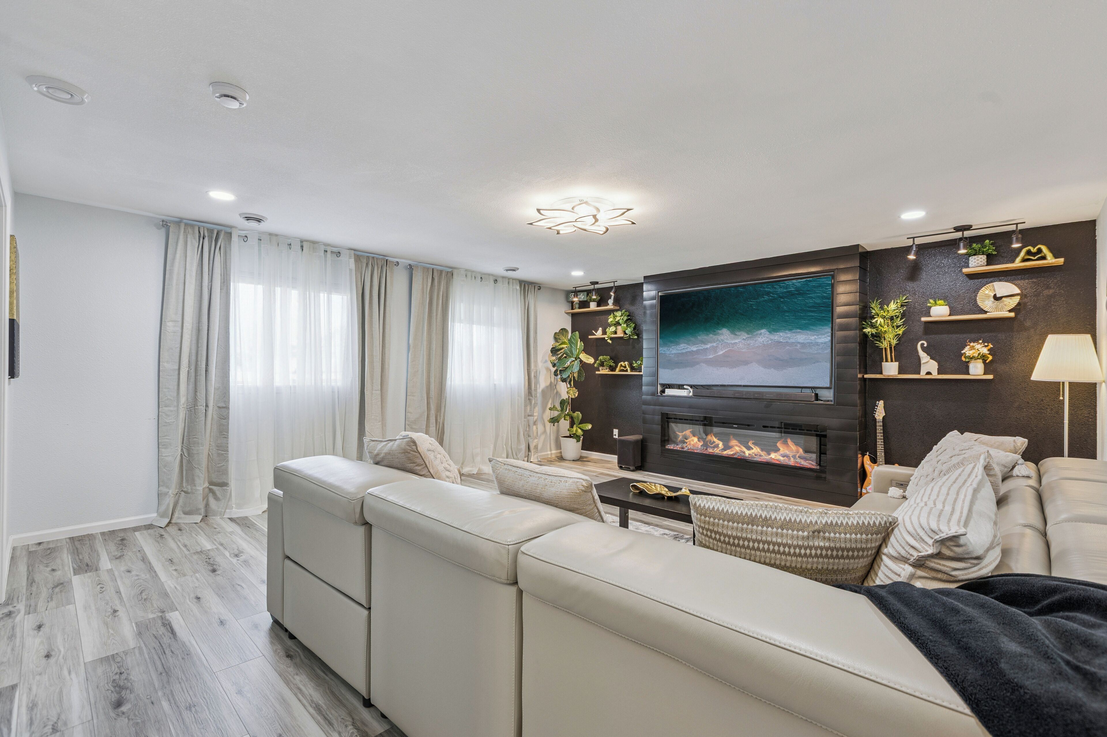 Smart TV, chimenea y videojuegos 