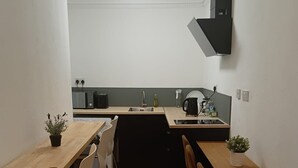 客室内のダイニングエリア