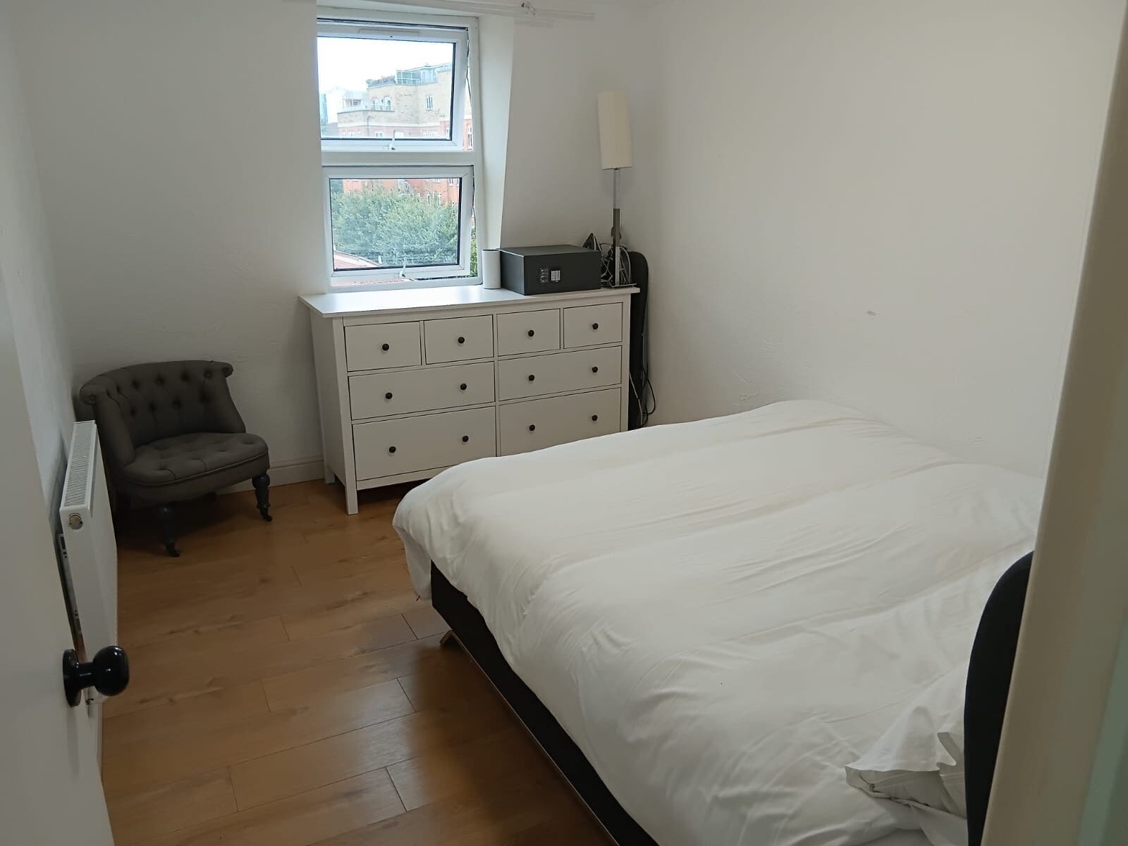 شقة اقتصادية - ٣ غرف نوم | مكواة/لوح كي وواي فاي مجانًا