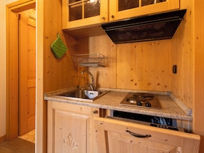 Fridge, microwave, dishwasher, cookware/dishes/utensils - Bilo 4 - Apt 229 by Interhome (Madesimo)