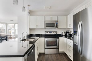 Fridge, microwave, oven, dishwasher