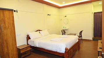 Standard Room, Garden View | Desk, laptop workspace, free WiFi