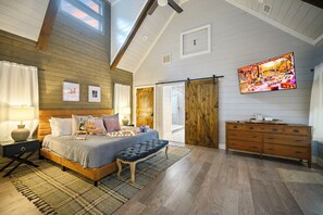 1 soverom, strykejern/-brett, reiseseng for barn og wi-fi (inkludert)